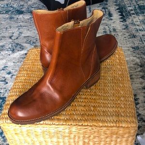 L.L. Bean Women’s Brown Leather Ankle Boots 10W